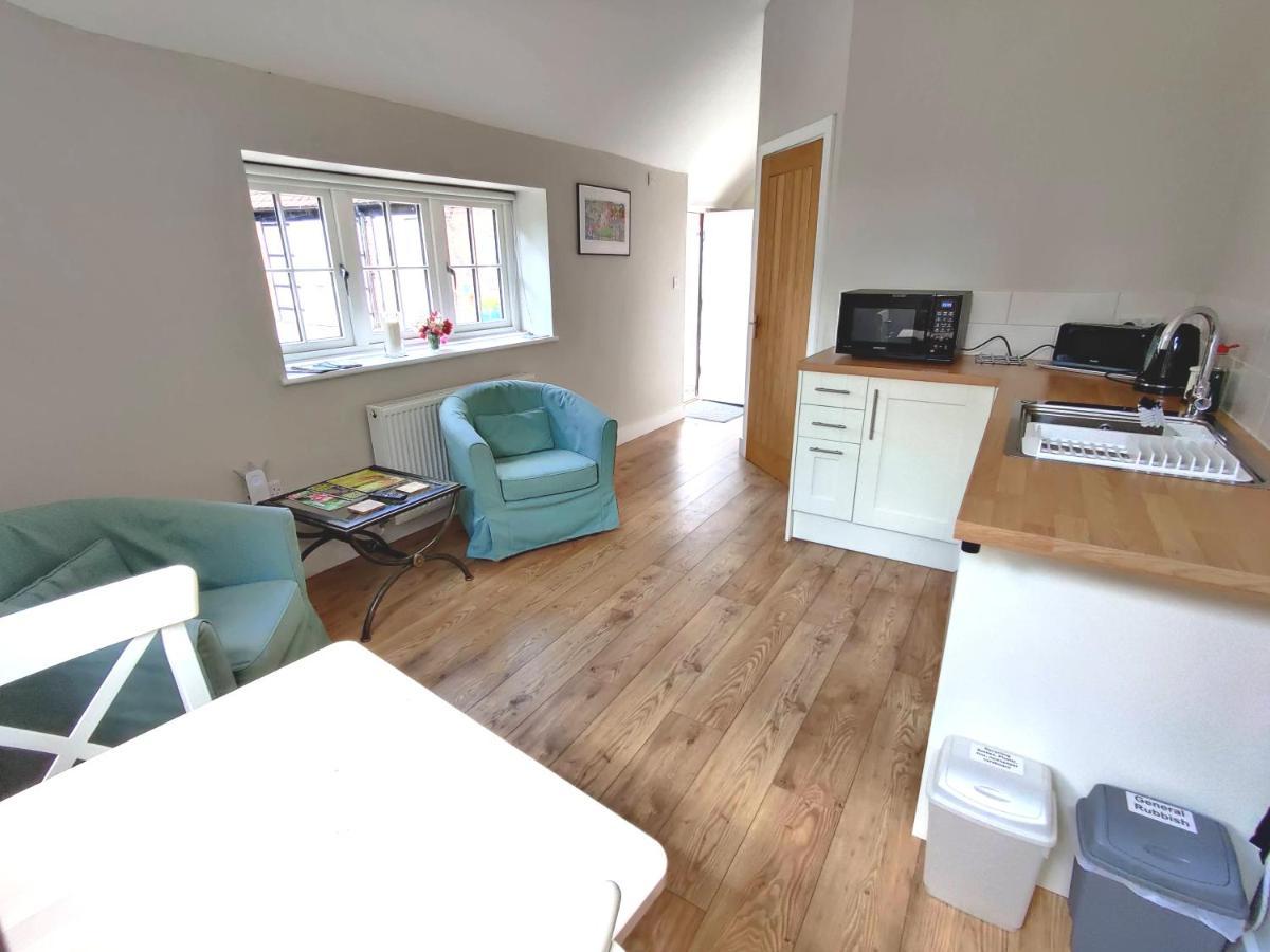Rose Barn Apartamento West Lavington Exterior foto